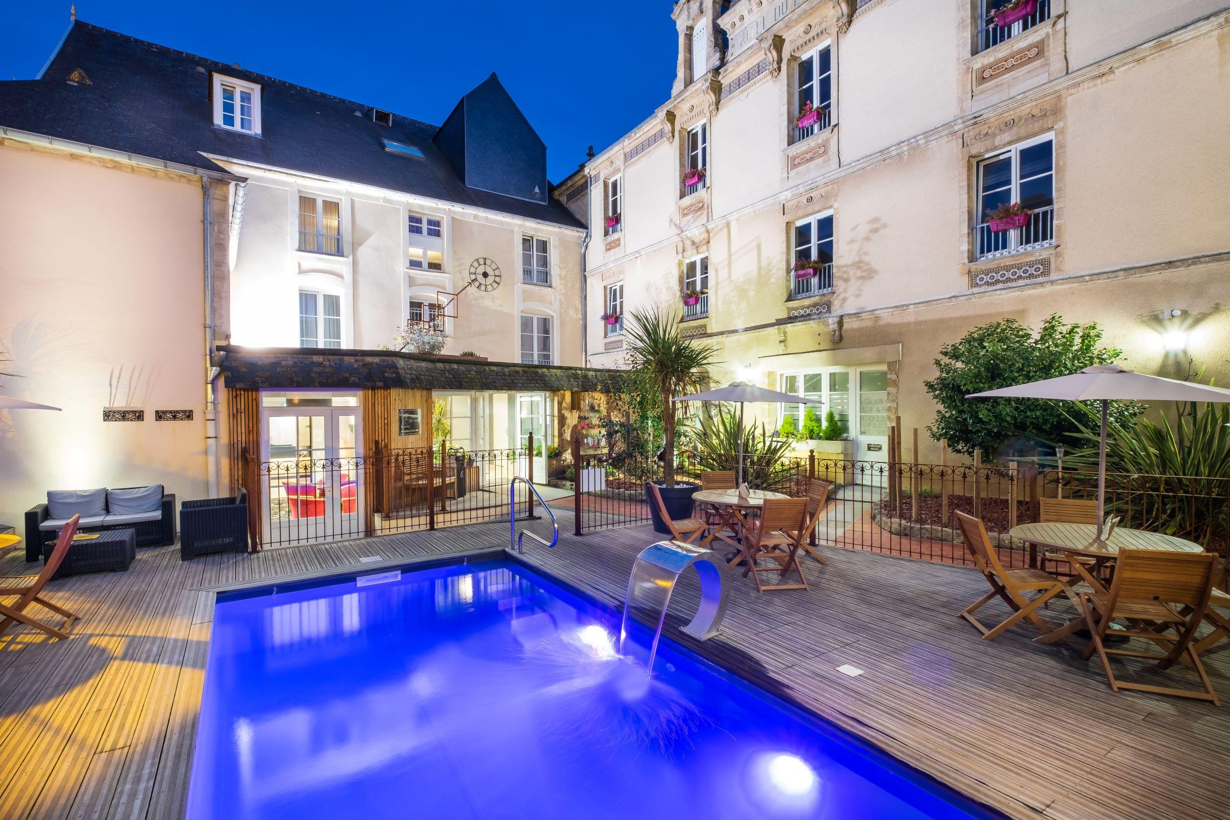 Hotel Grand Du Luxembourg Et La Table Du Grand Luxembourg Bayeux