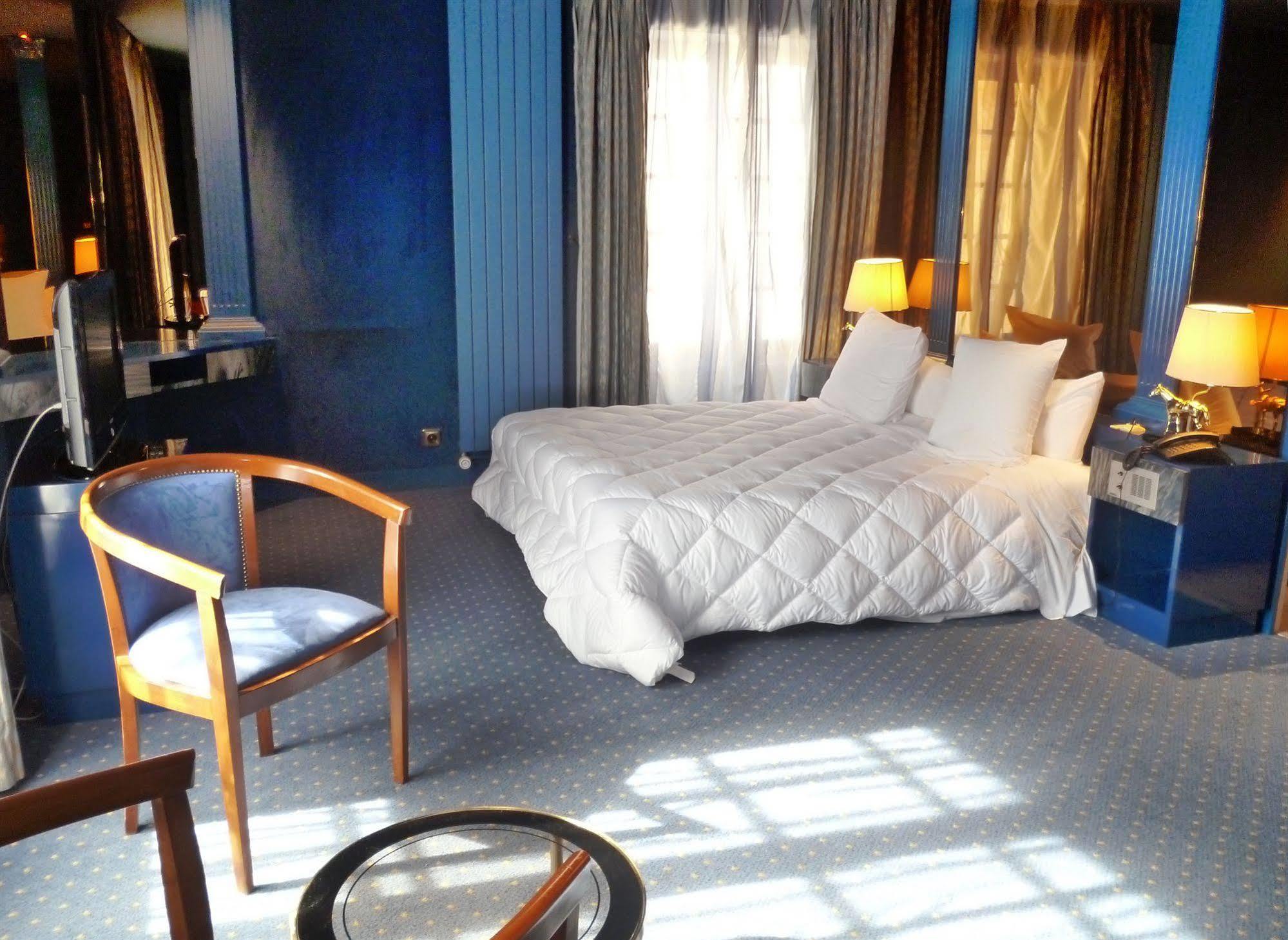Hotel Grand Du Luxembourg Et La Table Du Grand Luxembourg Bayeux